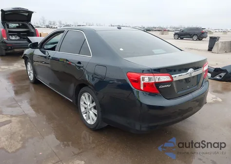 2014 Toyota Camry Xle z USA, uszkodzony, nr VIN 4T4BF1FK9ER411954